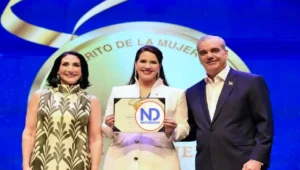Abogada Angie Martínez recibe Medalla al Mérito de la Mujer Dominicana 2026