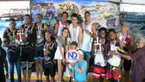 Premian a los ganadores Voleibol Playero de Hato Mayor