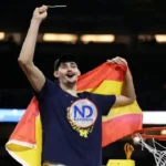 Aday Mara se convierte en el primer español campeón del torneo universitario de la NCAA