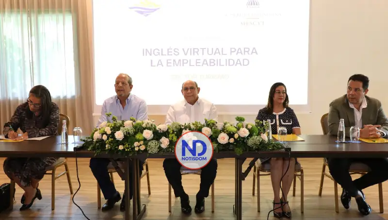 Mescyt lanza programa de inglés virtual para cinco mil empleados turísticos