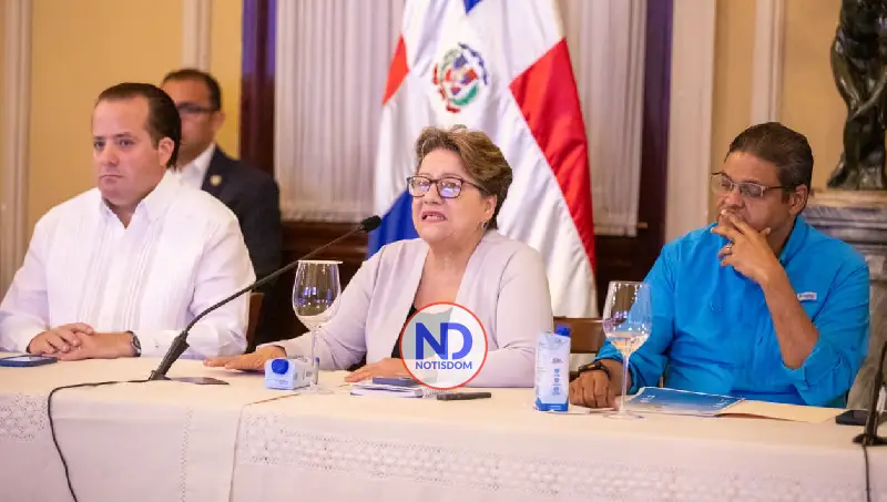 Abinader prioriza salvar vidas ante intensas lluvias y mantiene al Gobierno en sesión permanente 4 NOTISDOM FOTOS PF2026 2026 04 13T123723.095 Abinader prioriza salvar vidas ante intensas lluvias y mantiene al Gobierno en sesión permanente