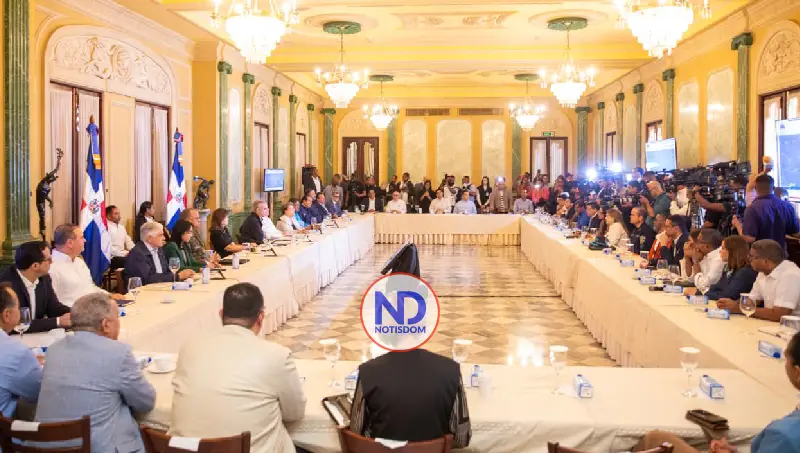 Abinader prioriza salvar vidas ante intensas lluvias y mantiene al Gobierno en sesión permanente 3 NOTISDOM FOTOS PF2026 2026 04 13T123756.327 Abinader prioriza salvar vidas ante intensas lluvias y mantiene al Gobierno en sesión permanente