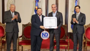 Abinader rinde homenaje póstumo a Ulises Francisco Espaillat y exalta su legado ético