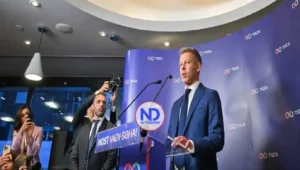 Magyar promete transformar a Hungría en una nación “libre, europea y humana”