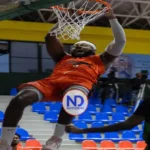 Leones consiguen primera victoria con 34 puntos de Reggie Quezada