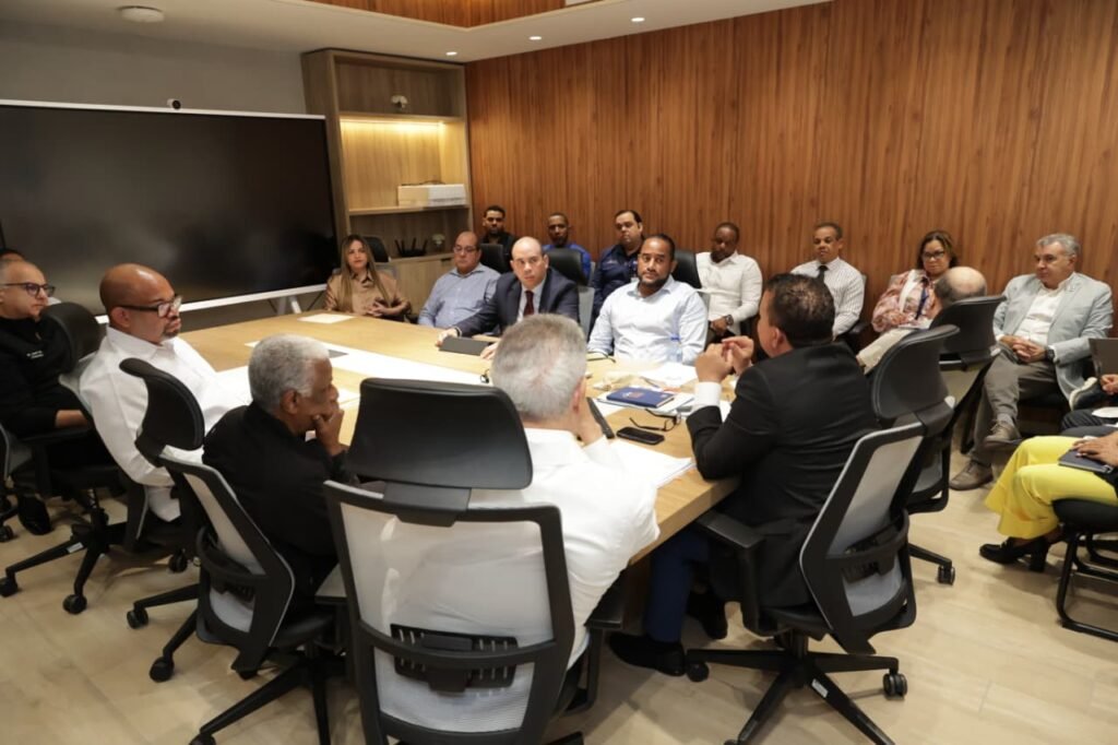 SNS Prensa y Relaciones Publicas 1 Realizan reunión para coordinar acciones en la red hospitalaria en Semana Santa