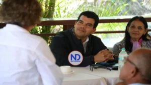 Wellington Arnaud valída con comunitarios servicio eficiente de agua potable