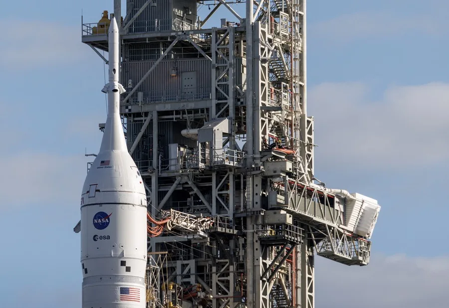 cohete de la mision Artemis II de la NASA ¿Por qué el ser humano no pisará la Luna antes de 2028?