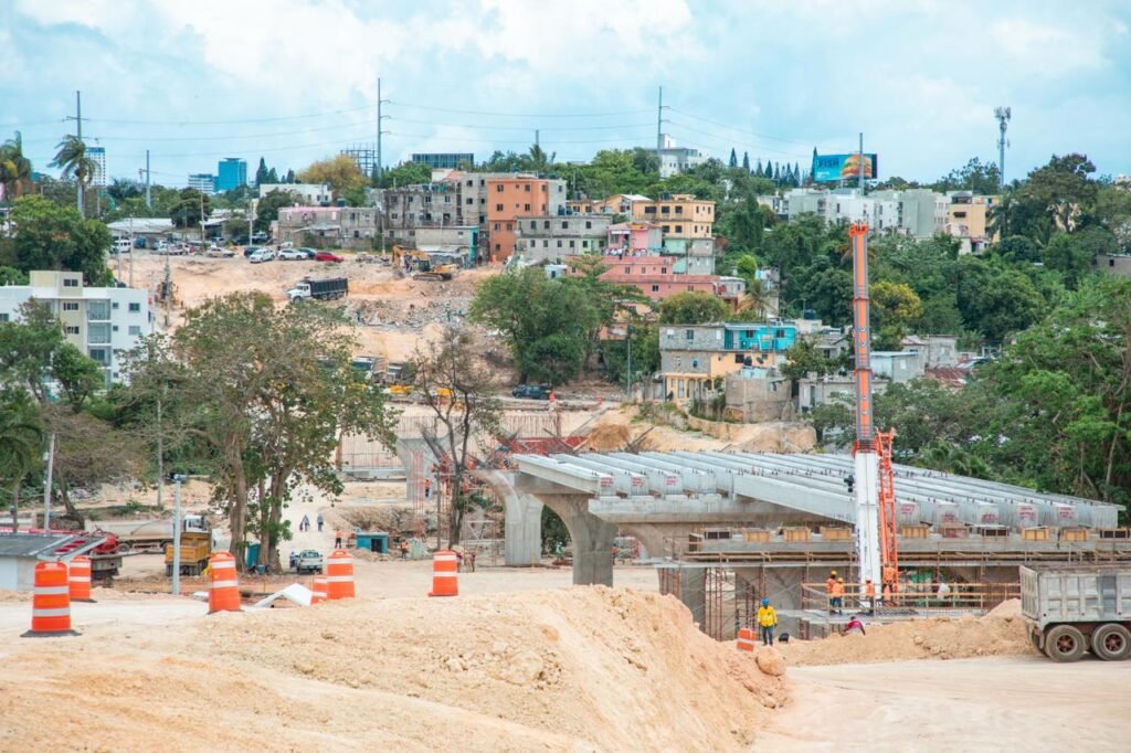 construccion avenida Republica de Colombia Abinader supervisa construcción avenida República de Colombia; obra de RD$12 mil millones financiada con fondos Aerodom