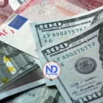 Dólar bajó 90 cts. y el euro 17; eran vendidos a $60.28 y $72.58