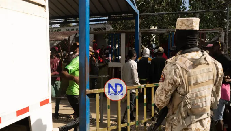 Migración dominicana detiene 983 haitianos y deporta 868