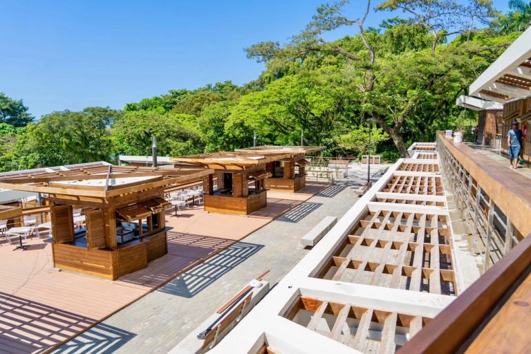 obras costeras y plaza de vendedores  Gobierno entrega obras costeras de Sosúa y plaza de vendedores