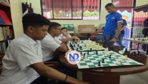 INEFI realiza exitosa simultánea de ajedrez en el Colegio CELA