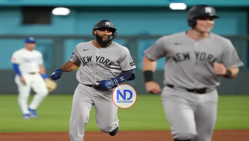 Amed Rosario encabezó la fiesta dominicana con dos jonrones y cuatro remolcadas 2 Amed Rosario encabezó la fiesta dominicana con dos jonrones y cuatro remolcadas