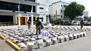 DNCD ocupa 1,295 paquetes de cocaina, arresta cuatro hombres