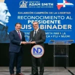Abinader recibió en Miami un reconocimiento de universidad