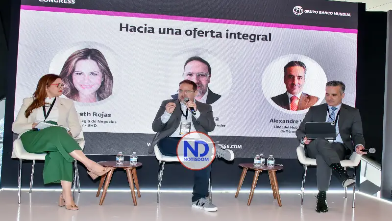 BHD expone su oferta para mujeres mayores en congreso