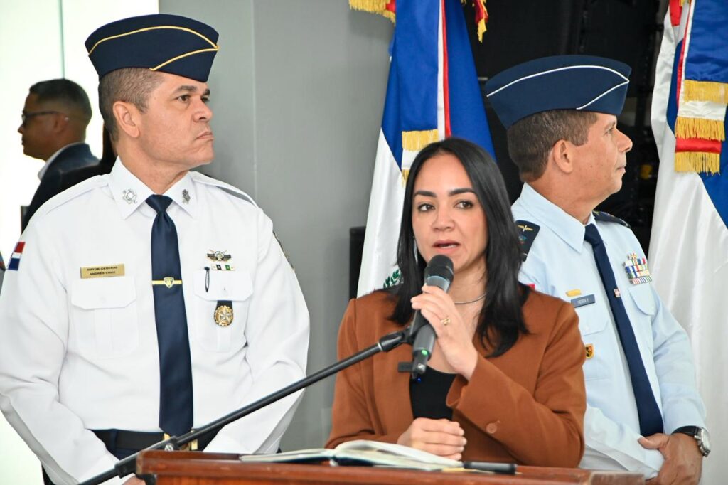 Faride Raful anuncia puesta en marcha de sistema para detectar celulares robados 5 Faride Raful 15 Faride Raful anuncia puesta en marcha de sistema para detectar celulares robados