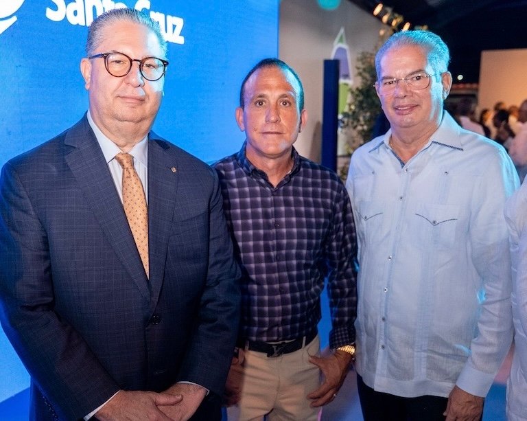 Fausto Pimentel Banco Santa Cruz inaugura un centro de negocios en Valverde