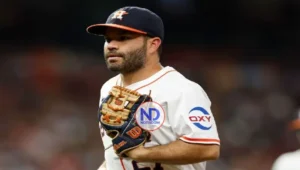 José Altuve se someterá a resonancia tras lesión en el costado izquierdo