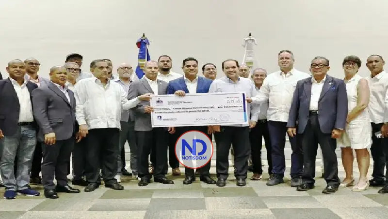 Ministro Kelvin Cruz completa entrega $893 millones al COD