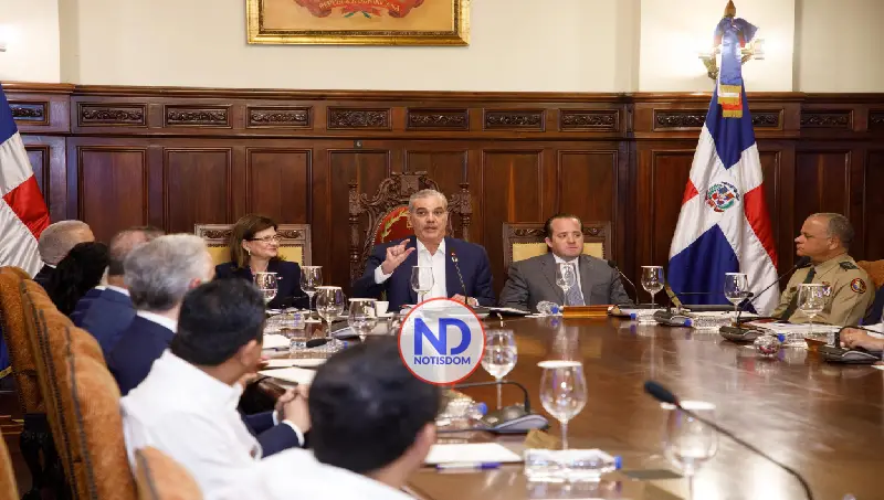 Gobierno restringe publicidad, viáticos, reduce 50% a partidos