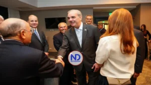 Abinader sostiene encuentro con líderes empresariales panameños para ampliar oportunidades de inversión