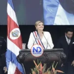 Fernández jura como segunda mujer presidenta de Costa Rica