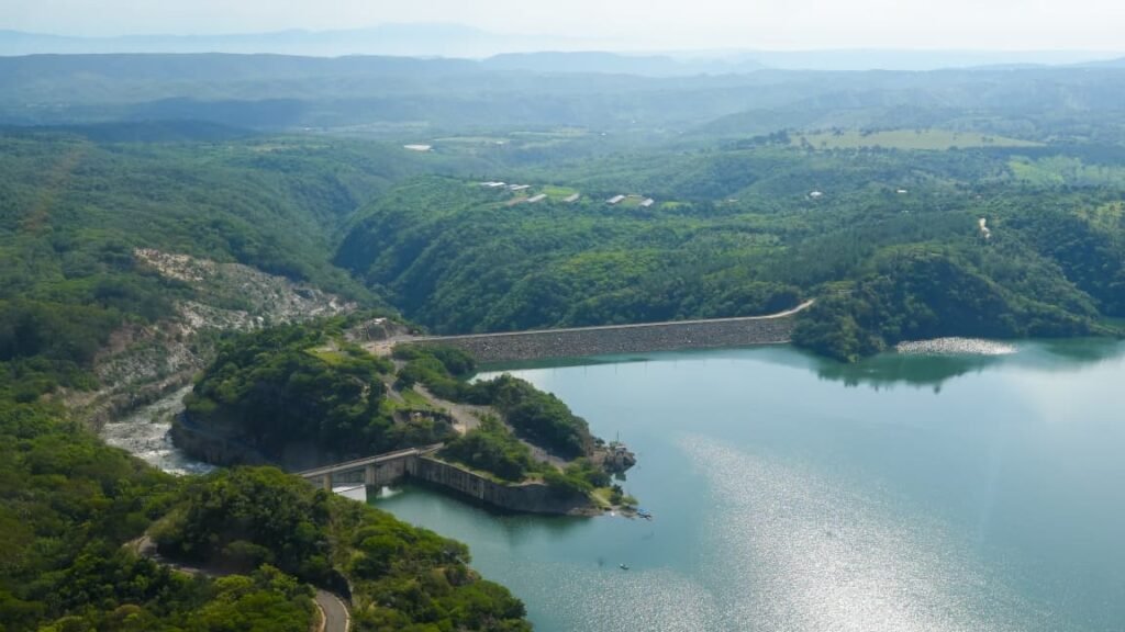 Presidente Abinader anuncia apoyo a productores afectados por lluvias en la Línea Noroeste 7 Linea Noroeste 1 Presidente Abinader anuncia apoyo a productores afectados por lluvias en la Línea Noroeste