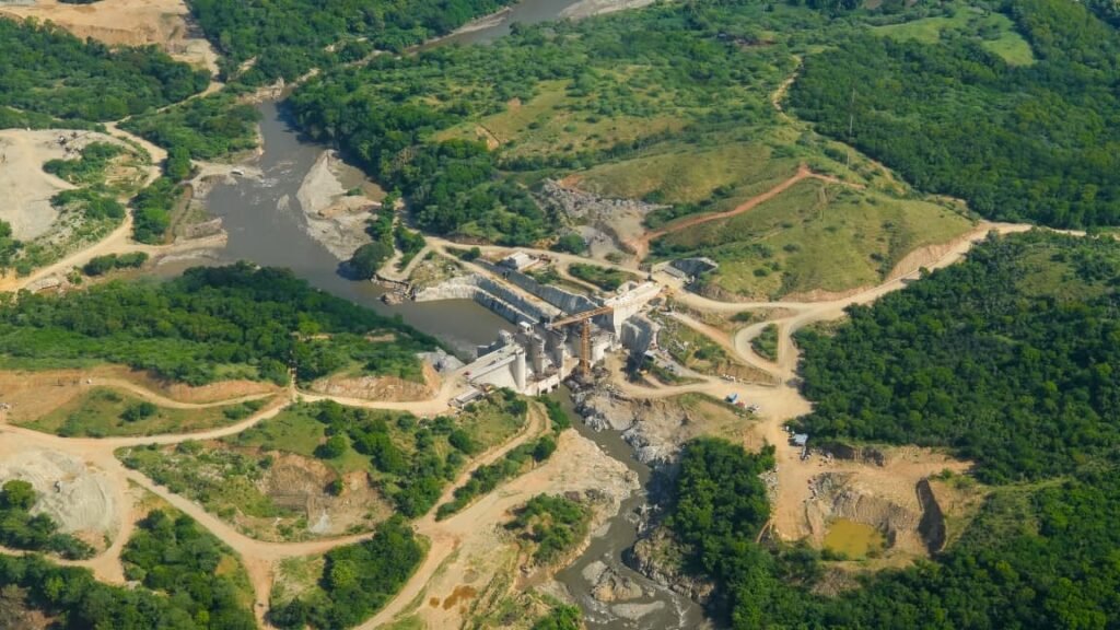 Presidente Abinader anuncia apoyo a productores afectados por lluvias en la Línea Noroeste 8 Linea Noroeste 2 Presidente Abinader anuncia apoyo a productores afectados por lluvias en la Línea Noroeste