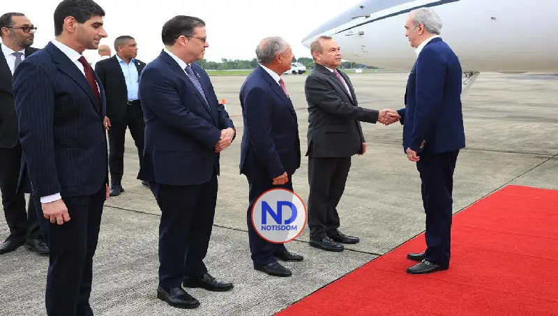 Abinader llega a Panamá: será orador congreso zonas francas