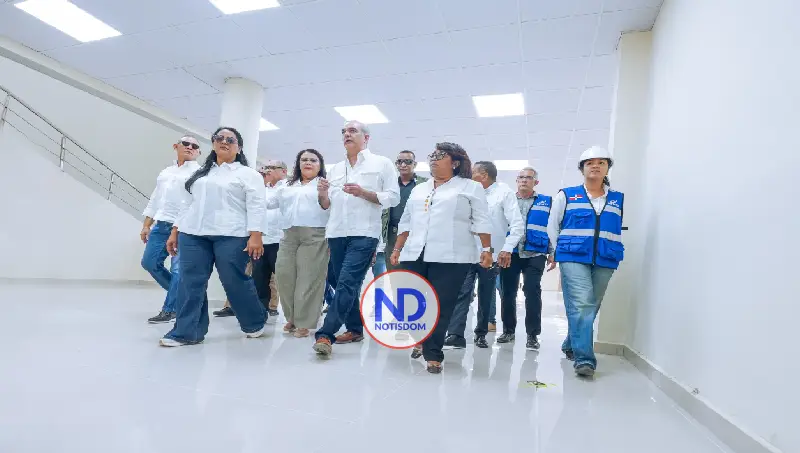 Abinader y directora de Infotep supervisan avances del Hotel Escuela Guarocuya, en Barahona 2 Abinader y directora de Infotep supervisan avances del Hotel Escuela Guarocuya, en Barahona