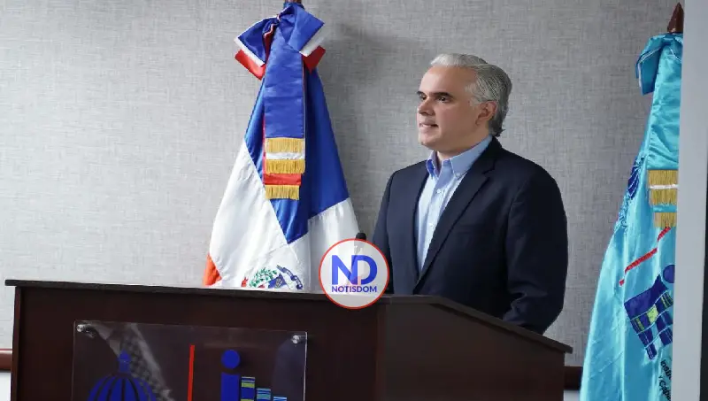 Minerd ofrece avances en preparativos del año escolar 2026-2027