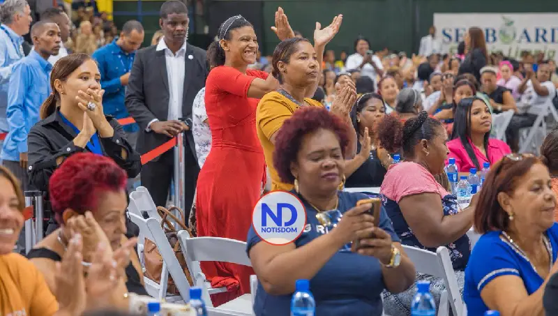 NOTISDOM FOTOS PF2026 2026 05 25T153937.943 Abinader inicia entrega del Bono Madre 2026 para beneficiar a más de un millón de mujeres vulnerables