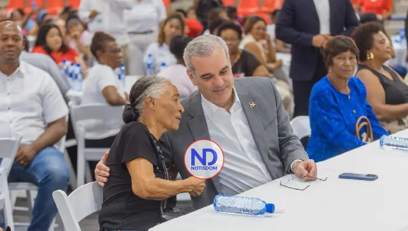 NOTISDOM FOTOS PF2026 2026 05 25T154000.397 Abinader inicia entrega del Bono Madre 2026 para beneficiar a más de un millón de mujeres vulnerables
