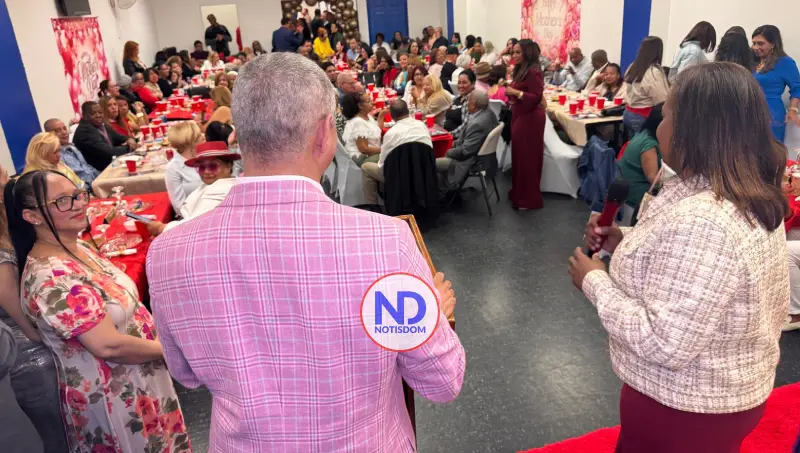 Lealtad Política celebra a las madres dominicanas en Nueva York junto al congresista Adriano Espaillat 9 NOTISDOM FOTOS PF2026 2026 05 31T110441.389 Lealtad Política celebra a las madres dominicanas en Nueva York junto al congresista Adriano Espaillat