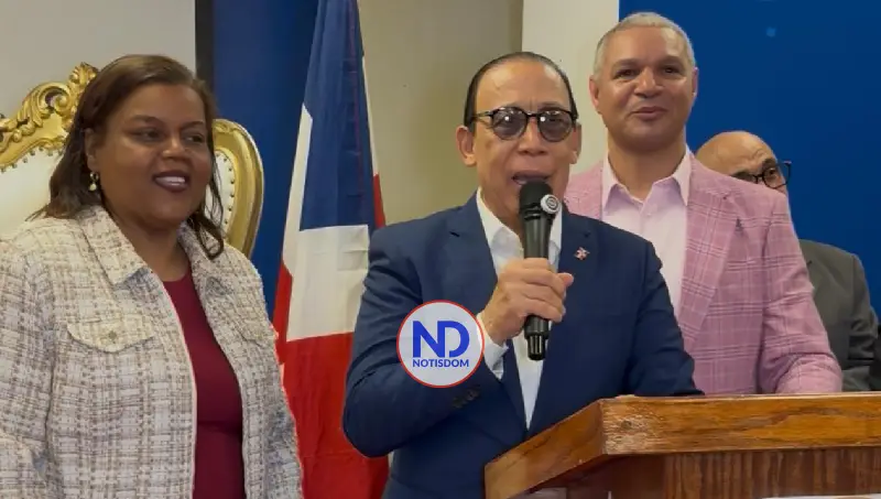 Lealtad Política reúne a Cirilo Moronta y Adriano Espaillat en homenaje a las madres dominicanas