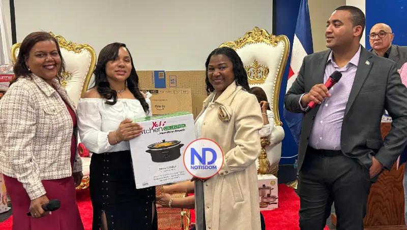 NOTISDOM FOTOS PF2026 2026 05 31T214503.495 Lealtad Política reúne a Cirilo Moronta y Adriano Espaillat en homenaje a las madres dominicanas