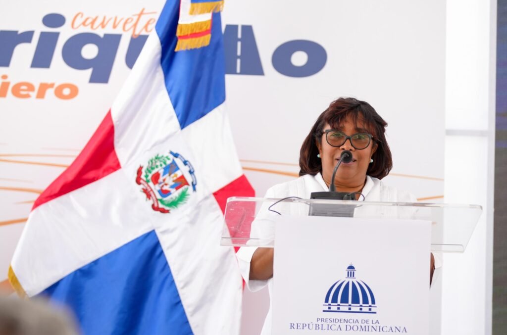 Abinader inaugura carretera Enriquillo–El Higüero en Barahona que impactará a 300 mil habitantes 9 Oneida Felix Medina Abinader inaugura carretera Enriquillo–El Higüero en Barahona que impactará a 300 mil habitantes