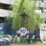 Hombre muere tras caer desde el cuarto piso de plaza Central
