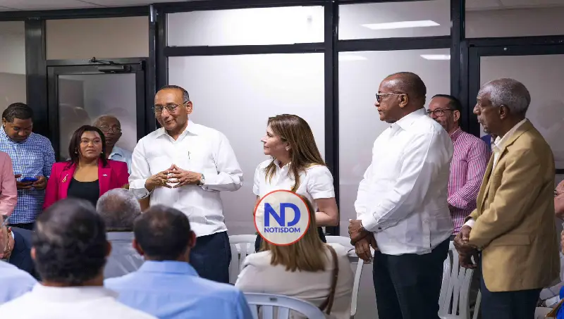 Rafael Santos se suma al proyecto de Carolina y fortalece su estructura política en el Cibao y todo el país