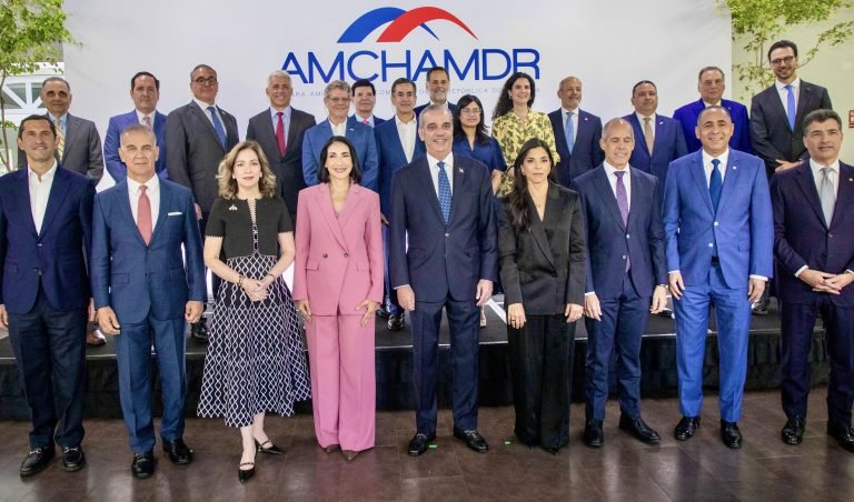 Raquel Arbaje 1 Primera Dama ve alianzas son claves para el desarrollo de RD