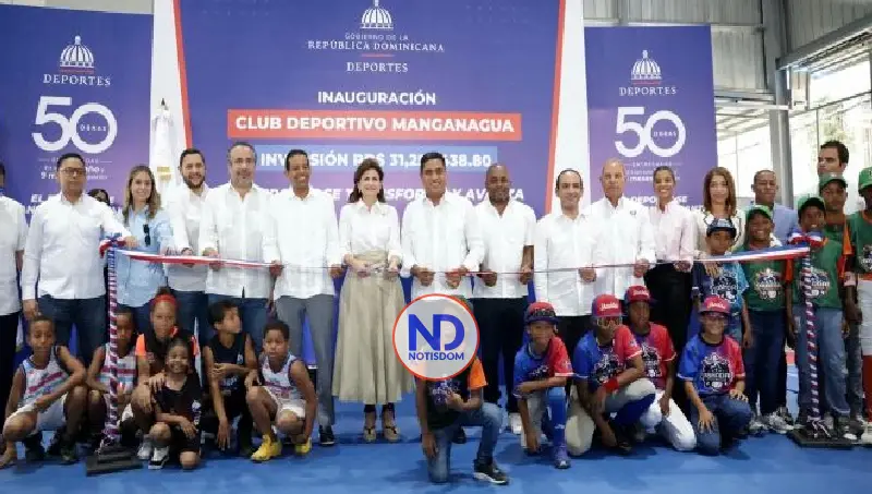 Gobierno entrega polideportivo del Club Manganagua en el DN 2 Gobierno entrega polideportivo del Club Manganagua en el DN