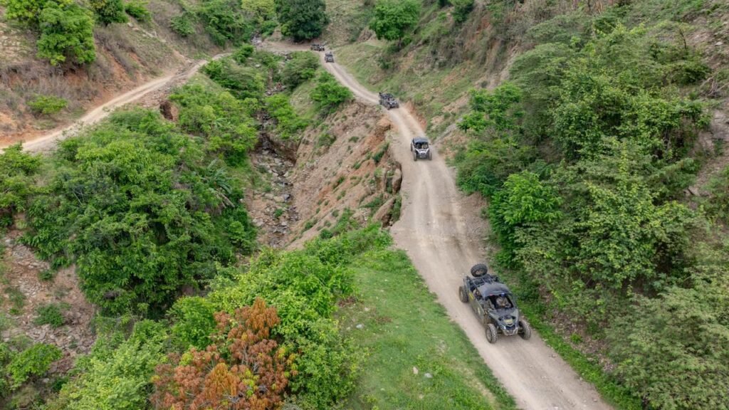 Recorrido por la carretera Internacional Defensa y Presidencia inspeccionan la frontera y refuerzan acciones de seguridad