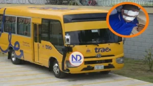 ¡Otra vez! Motoristas agreden a chofer del TRAE frente a estudiantes en Herrera