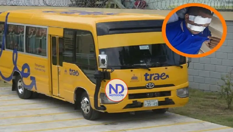 ¡Otra vez! Motoristas agreden a chofer del TRAE frente a estudiantes en Herrera 2 ¡Otra vez! Motoristas agreden a chofer del TRAE frente a estudiantes en Herrera
