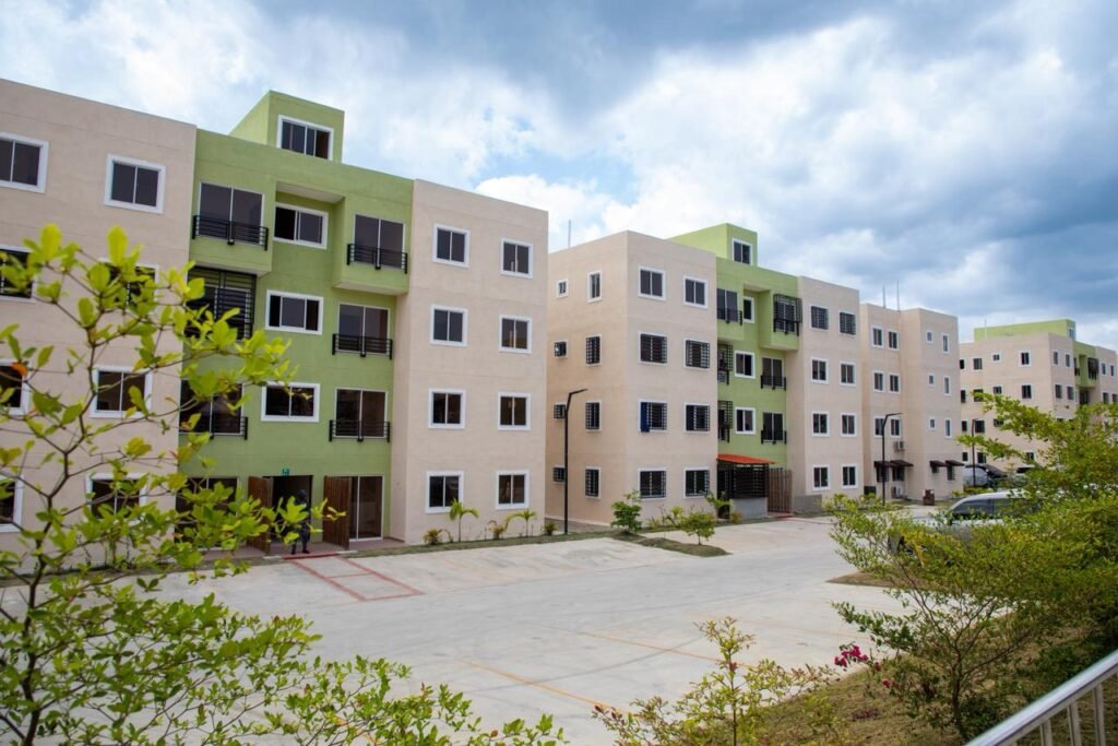 Apartamentos de la Urbanizacion San Jose SDN Abinader entrega 700 apartamentos del Plan Familia Feliz en la Urbanización San José, SDN
