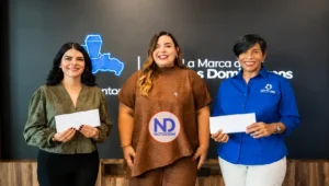 ApartamentosRD dona un millón de pesos para apoyar terapias de niños con autismo