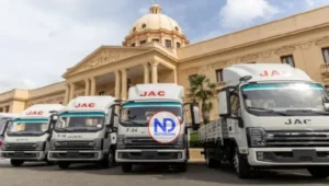 Gobierno entrega 30 camiones a Inespre para mejorar suministro