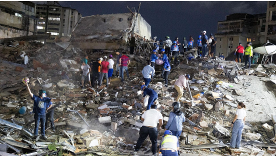 EQUIPOS DE RESCATE 5 Se elevan a 164 los muertos y a 971 los heridos en Venezuela